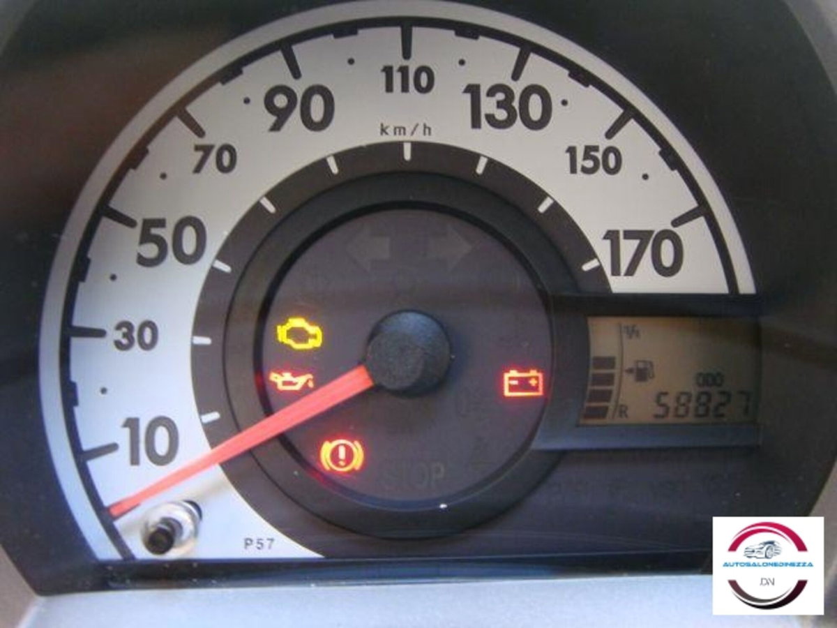 Toyota Aygo 1.0 12V VVT-i 5 porte Now Connect (10)