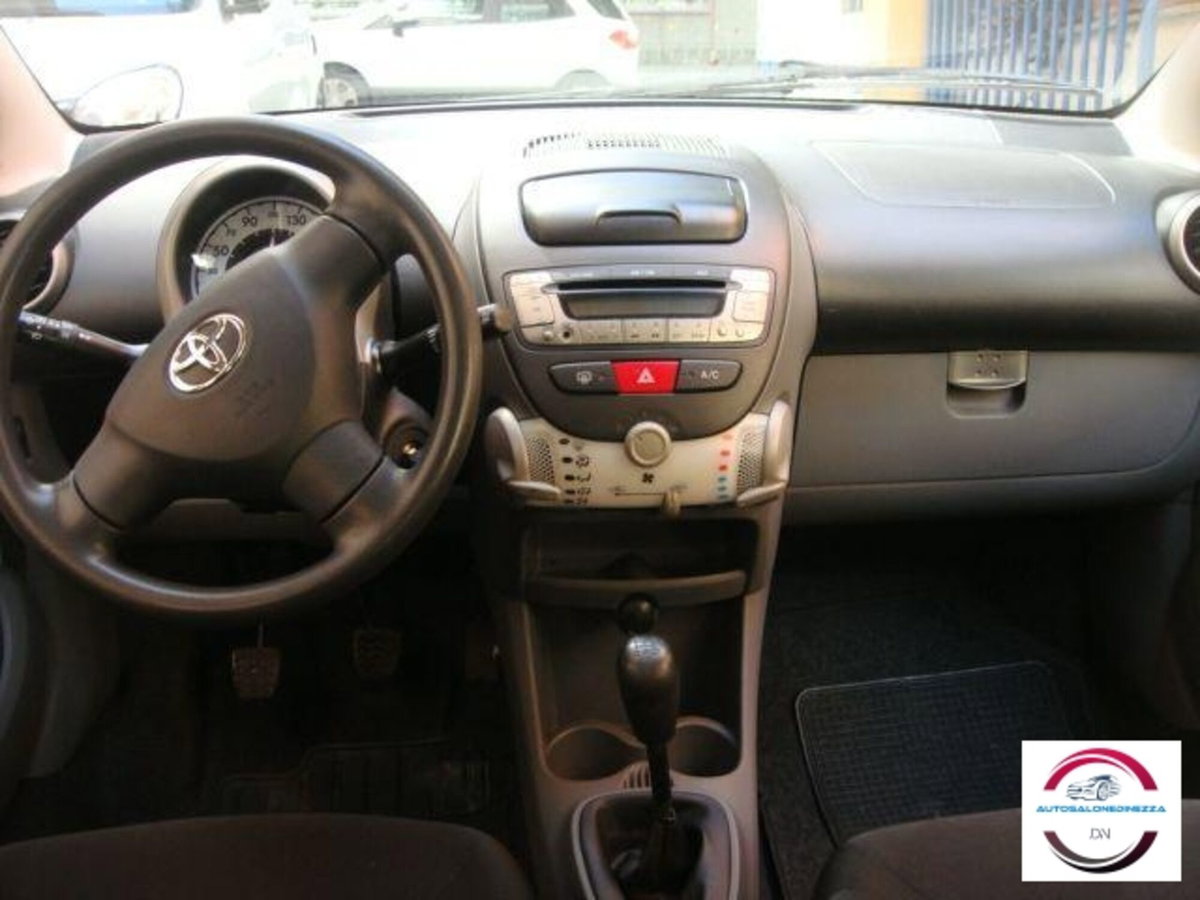 Toyota Aygo 1.0 12V VVT-i 5 porte Now Connect (8)