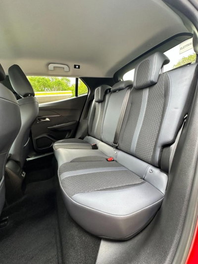 Peugeot 2008 PureTech 100 S&S Allure Pack (17)