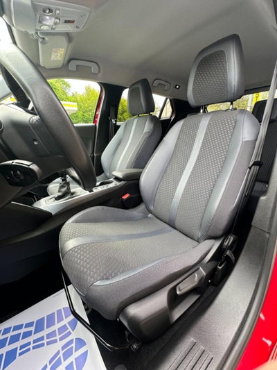 Peugeot 2008 PureTech 100 S&S Allure Pack (9)