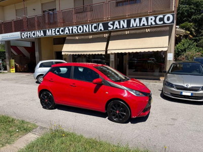 Toyota Aygo 1.0 VVT-i 69 CV 5 porte x-play usata