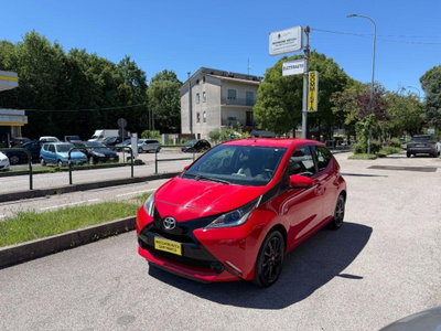 Toyota Aygo 1.0 VVT-i 69 CV 5 porte x-play (3)