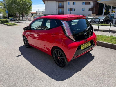 Toyota Aygo 1.0 VVT-i 69 CV 5 porte x-play (6)
