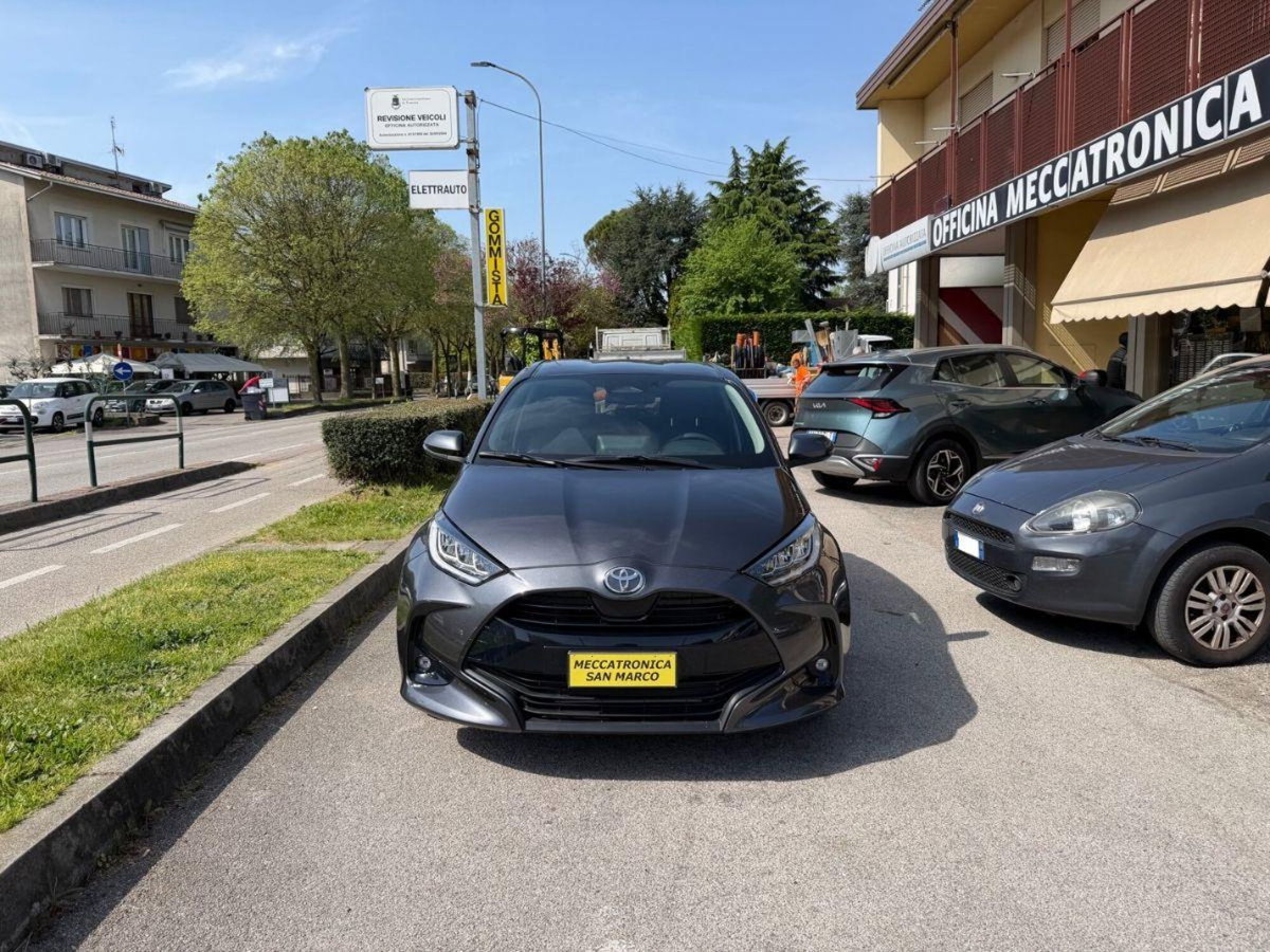 Toyota Yaris Cross 1.5 Hybrid 5p. E-CVT Trend (2)
