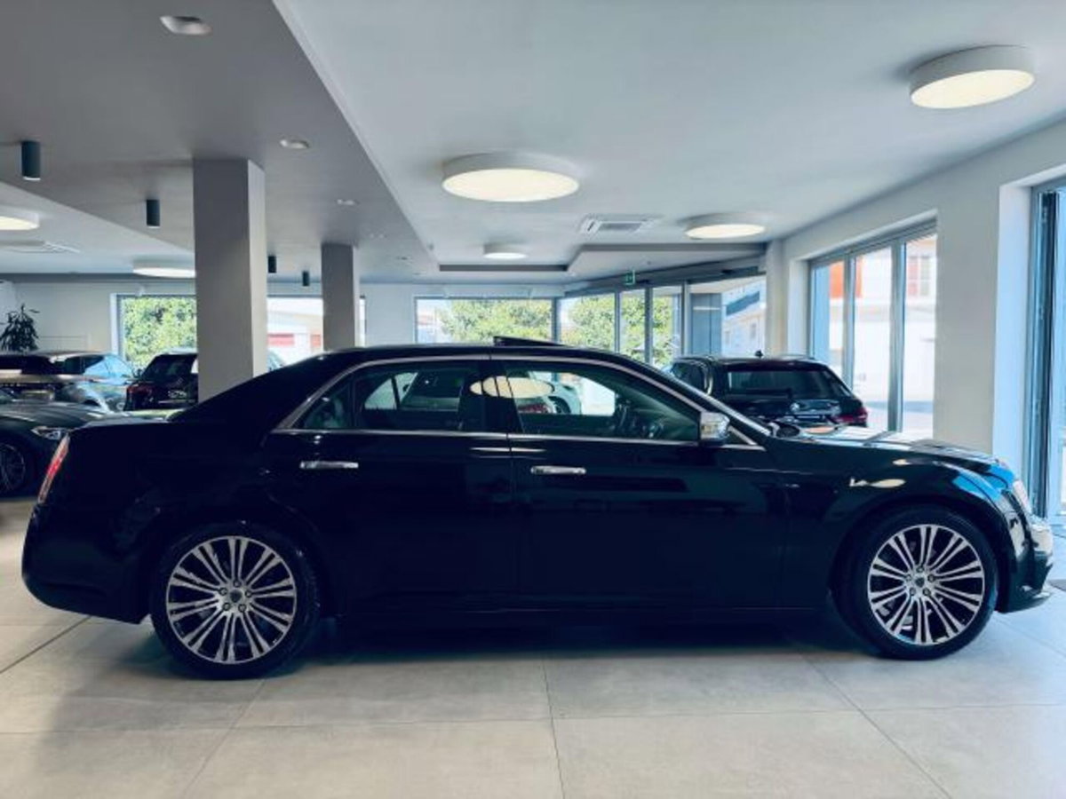 Lancia Thema 3.0 V6 Multijet II 239 CV Executive (4)