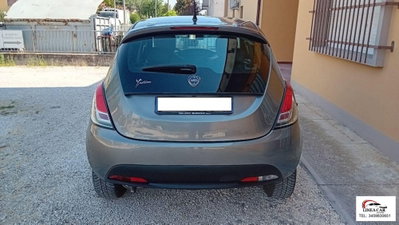 Lancia Ypsilon 1.2 69 CV 5 porte GPL Gold Plus (9)