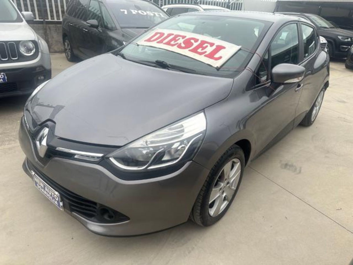 Renault Clio 1.5 dCi 8V 75CV 5 porte Costume National (2)