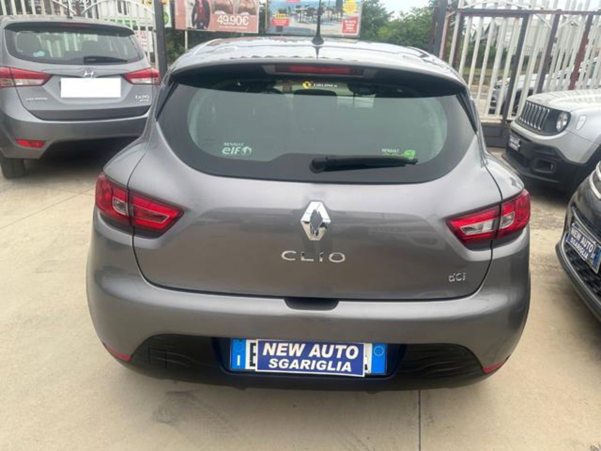 Renault Clio 1.5 dCi 8V 75CV 5 porte Costume National (5)