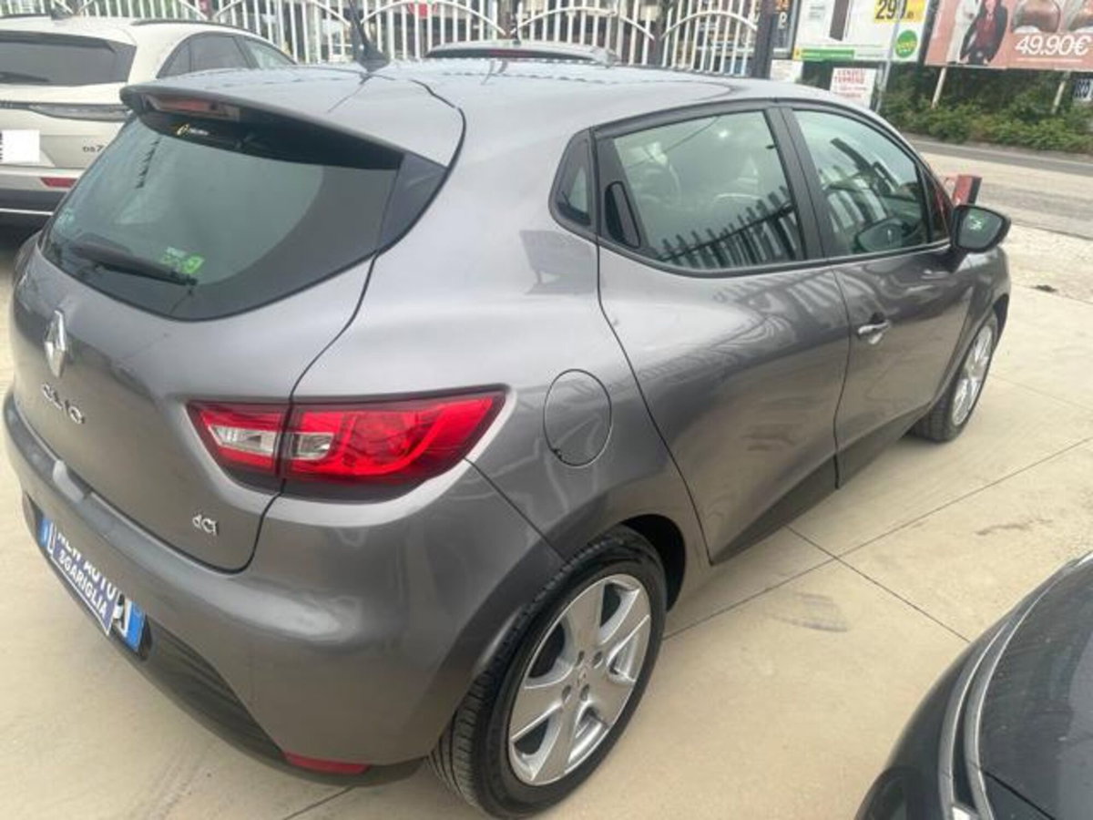 Renault Clio 1.5 dCi 8V 75CV 5 porte Costume National (6)