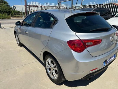 Alfa Romeo Giulietta 1.6 JTDm-2 Exclusive (4)