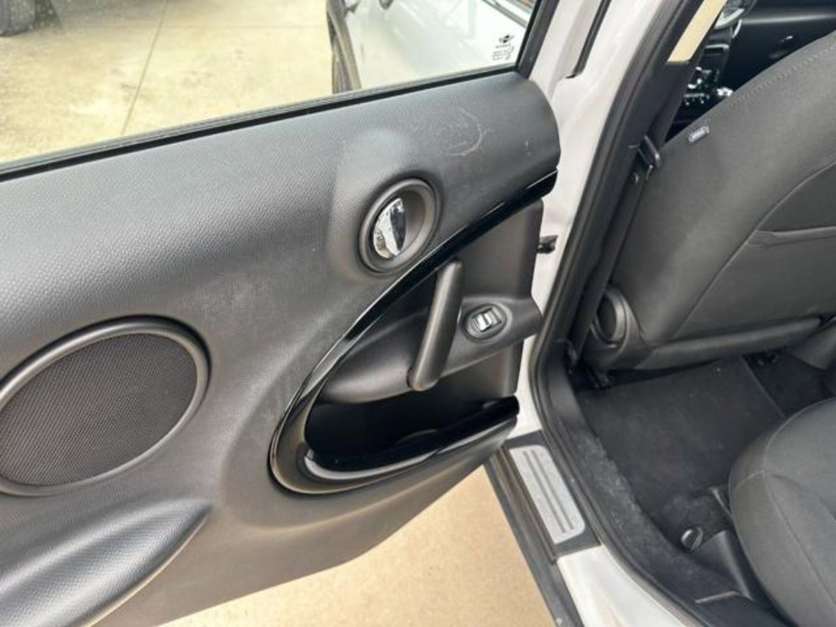 MINI Mini Countryman 1.6 Cooper D Countryman (11)