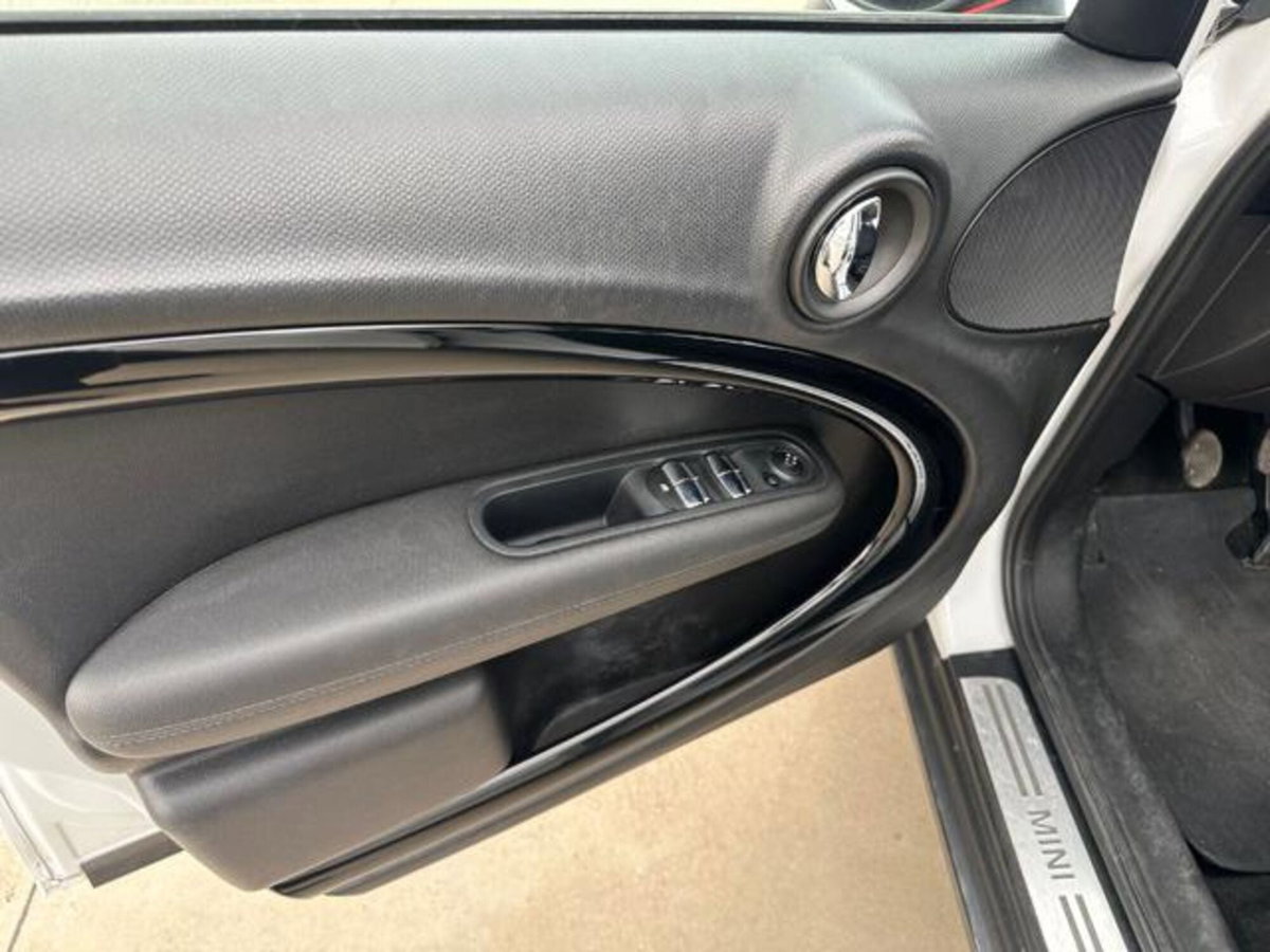 MINI Mini Countryman 1.6 Cooper D Countryman (15)
