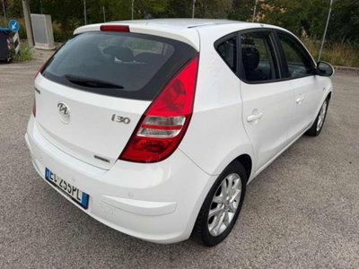 Hyundai i30 1.6 CRDi 90CV 6m. 5p. Limited Edition (13)
