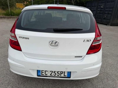 Hyundai i30 1.6 CRDi 90CV 6m. 5p. Limited Edition (14)