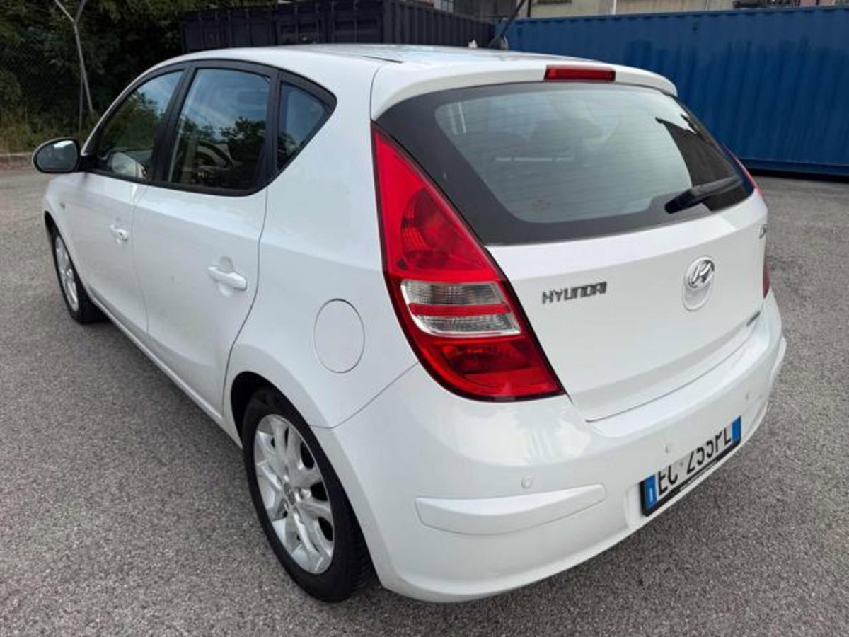 Hyundai i30 1.6 CRDi 90CV 6m. 5p. Limited Edition (8)