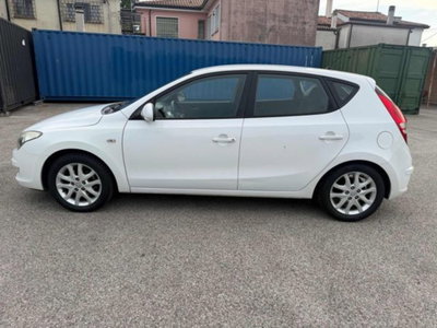 Hyundai i30 1.6 CRDi 90CV 6m. 5p. Limited Edition (9)
