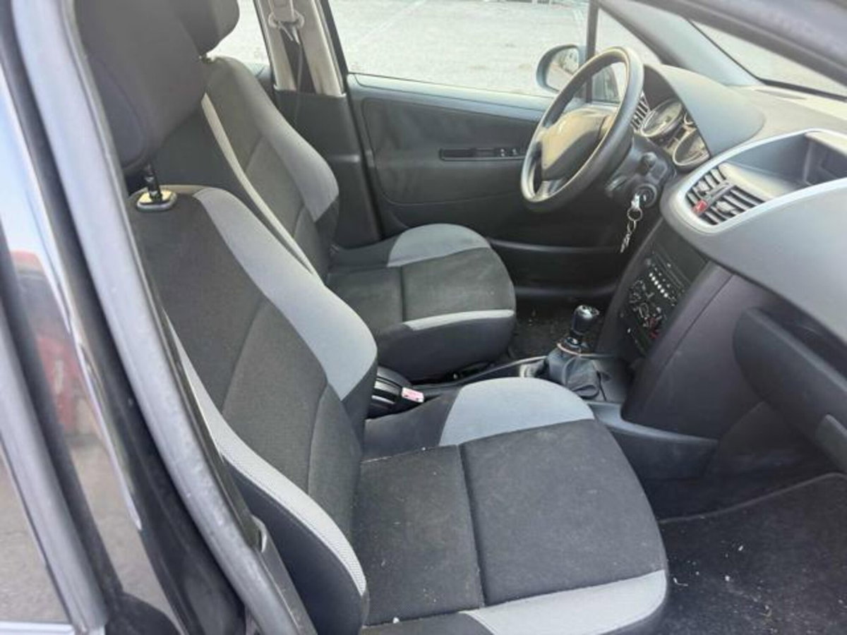 Peugeot 207 8V 75CV 5p. Energie (15)