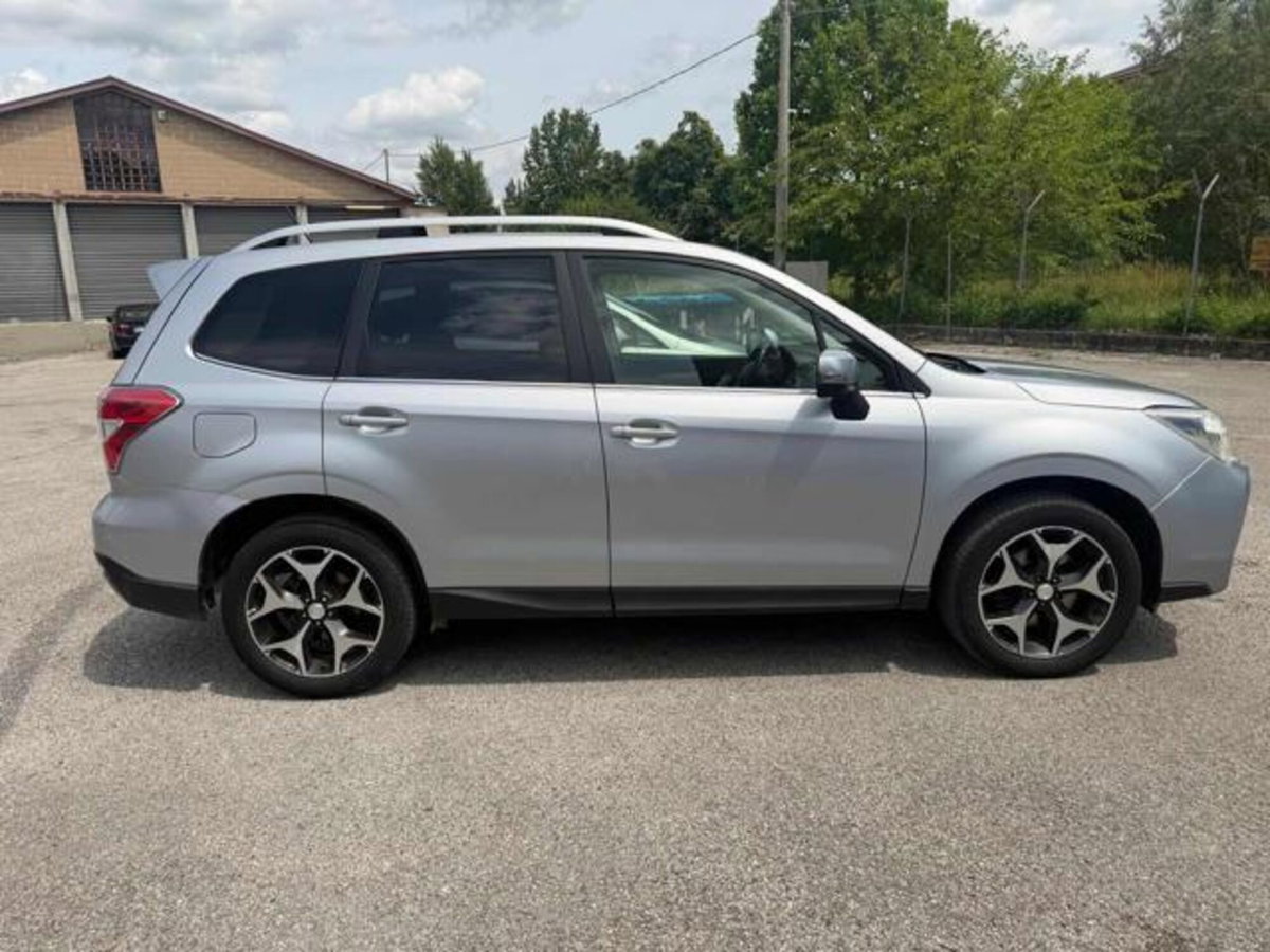Subaru Forester 2.0D-S Dynamic (17)