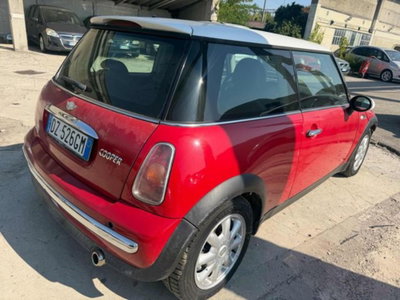 MINI Mini 1.6 16V Cooper (8)