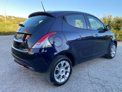 Lancia Ypsilon 1.2 69 CV 5 porte Opening Edition (8)