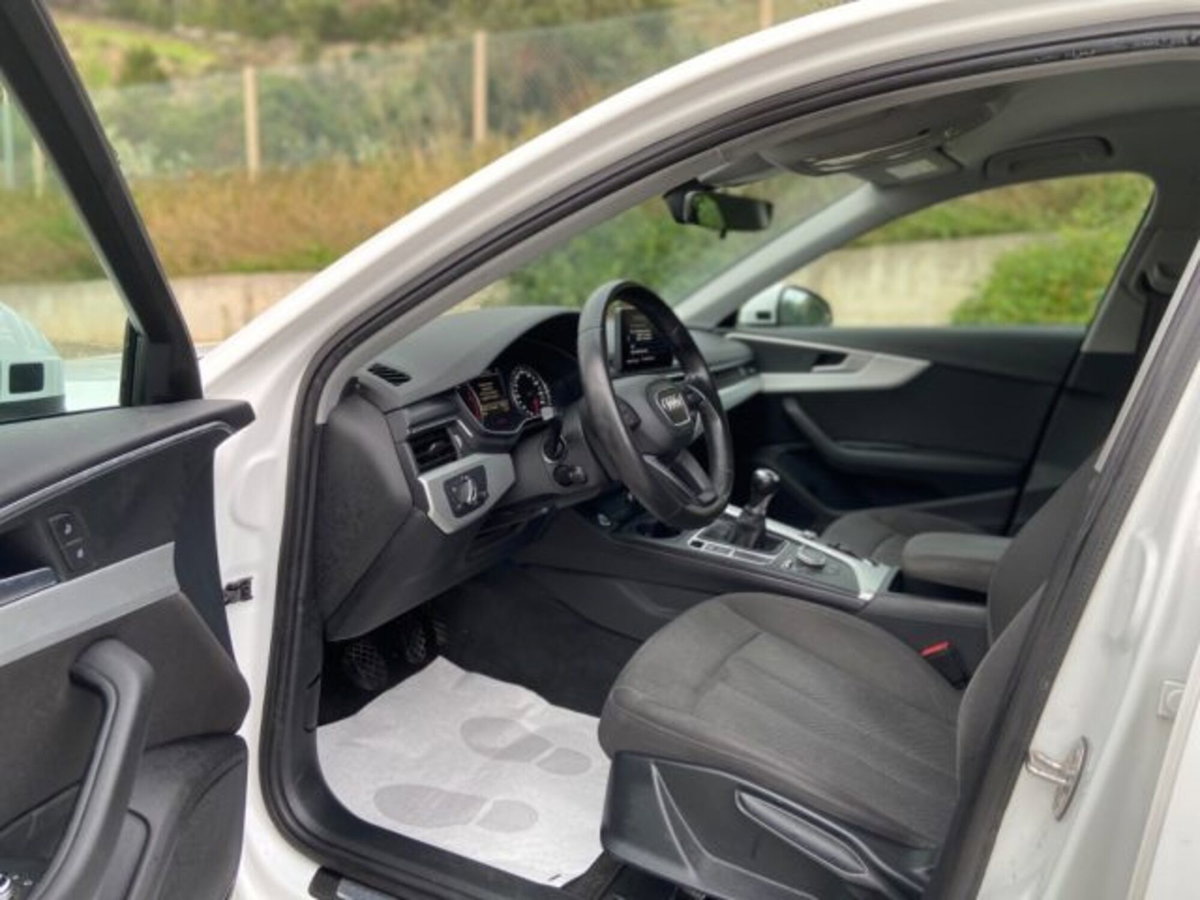 Audi A4 Avant 2.0 TDI 150 CV ultra Business (12)