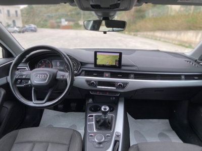 Audi A4 Avant 2.0 TDI 150 CV ultra Business (14)