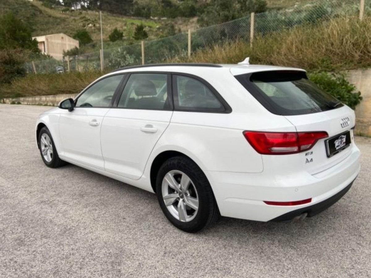 Audi A4 Avant 2.0 TDI 150 CV ultra Business (7)