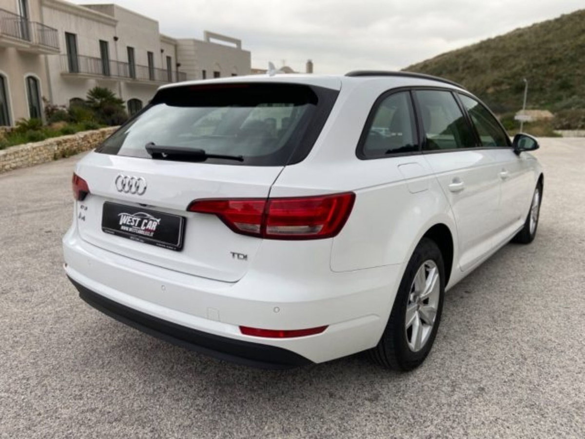 Audi A4 Avant 2.0 TDI 150 CV ultra Business (9)