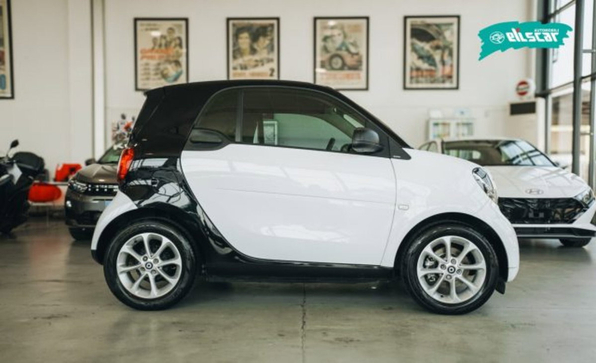 smart Fortwo 70 1.0 Urban (4)