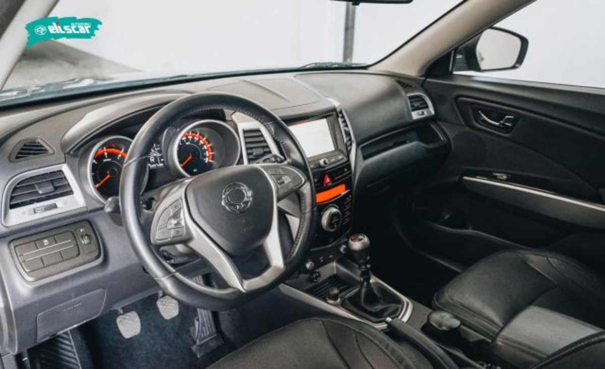 Ssangyong Tivoli 1.6d 2WD Go (9)
