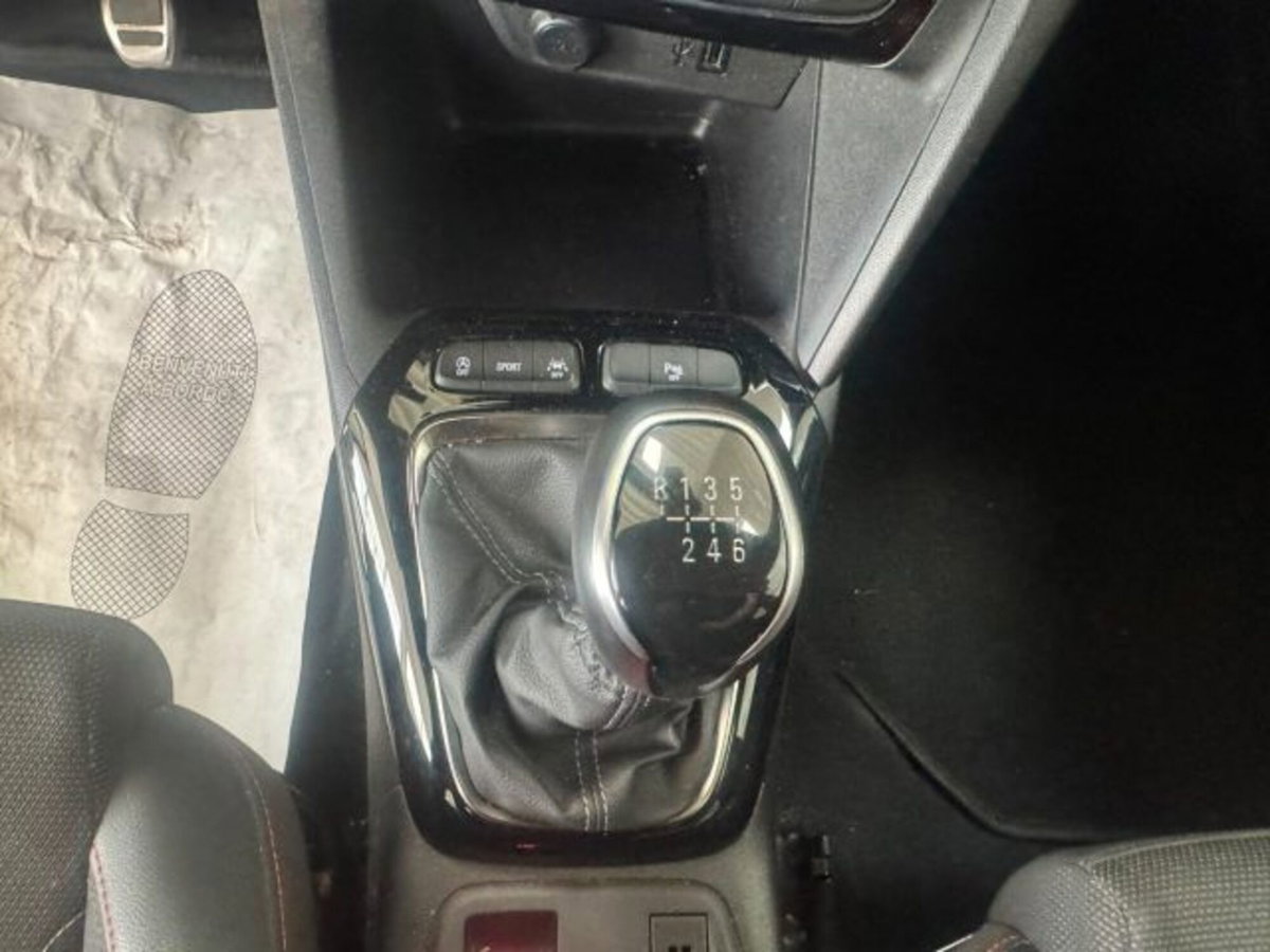 Opel Corsa 1.2 100 CV GS Line (18)