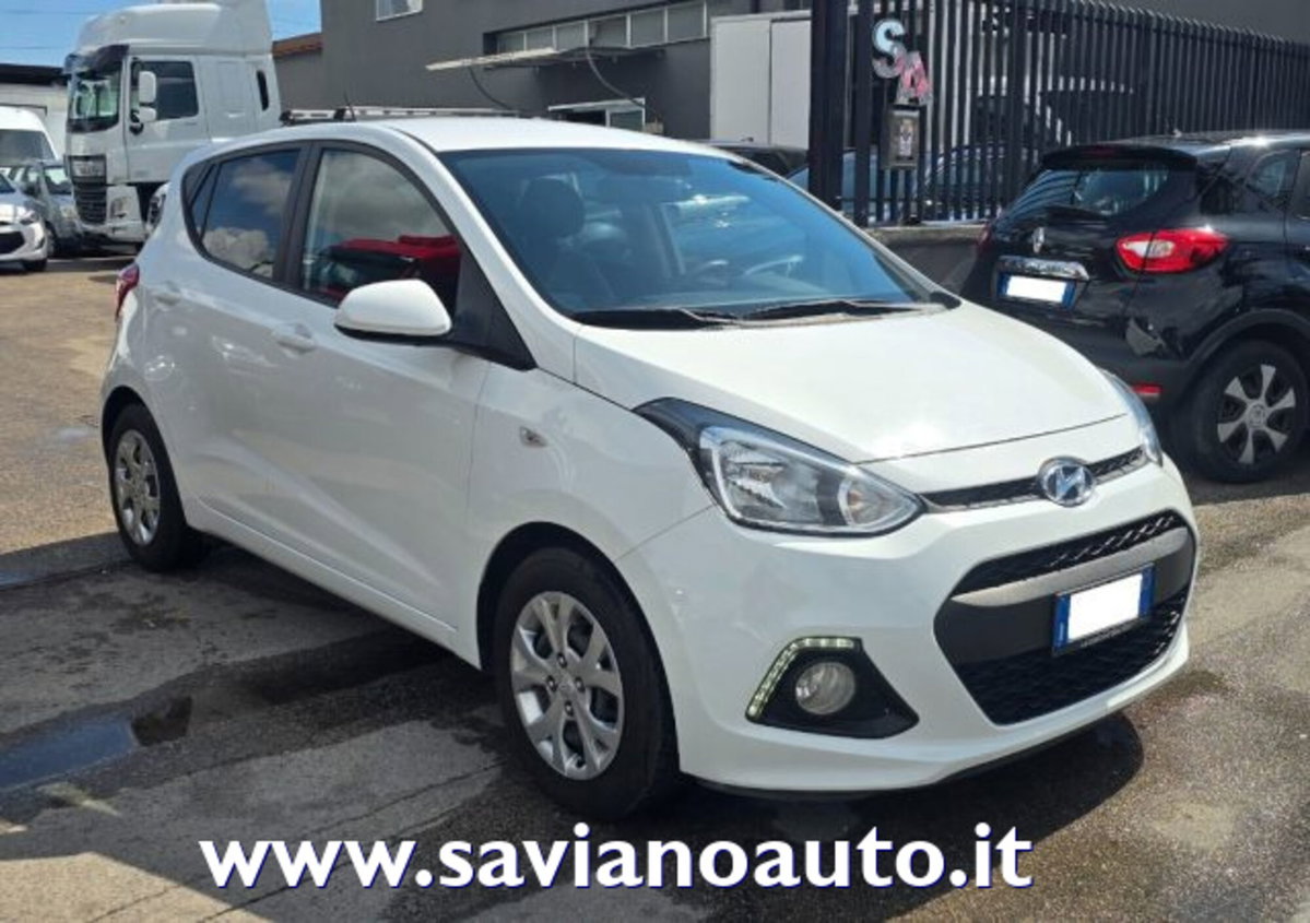 Hyundai i10 1.0 MPI AT Tech (2)