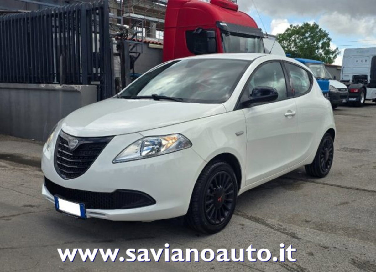 Lancia Ypsilon 1.2 69 CV 5 porte Elefantino