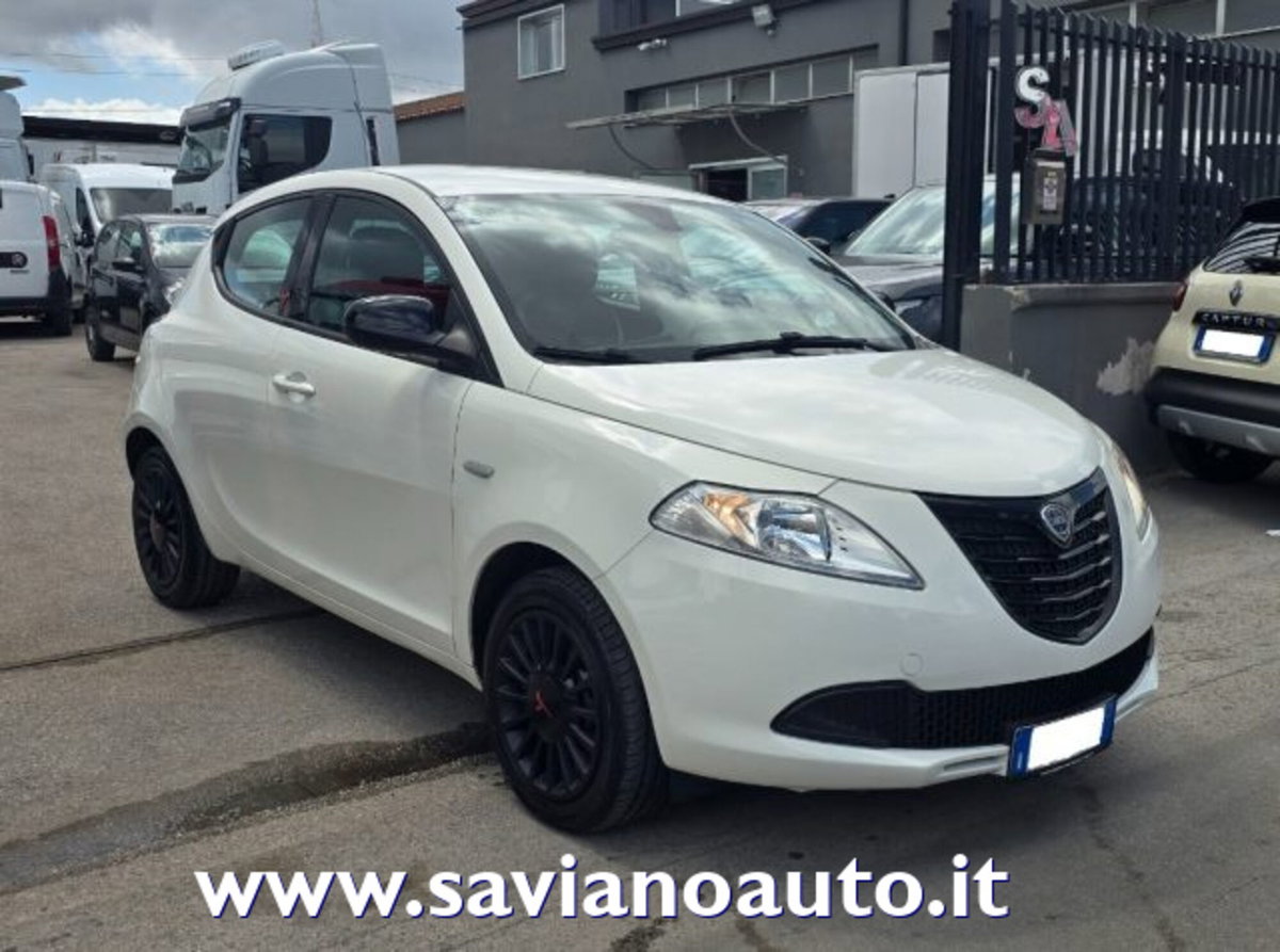 Lancia Ypsilon 1.2 69 CV 5 porte Elefantino (2)