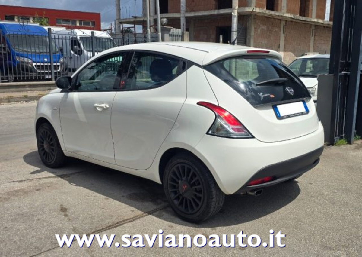 Lancia Ypsilon 1.2 69 CV 5 porte Elefantino (4)