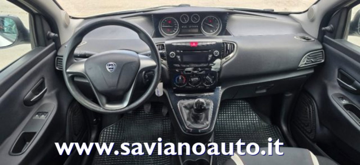 Lancia Ypsilon 1.2 69 CV 5 porte Elefantino (7)