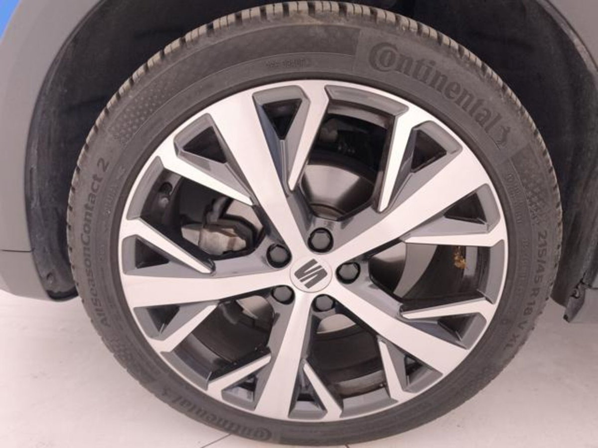 SEAT Arona 1.0 EcoTSI 110 CV XPERIENCE (9)
