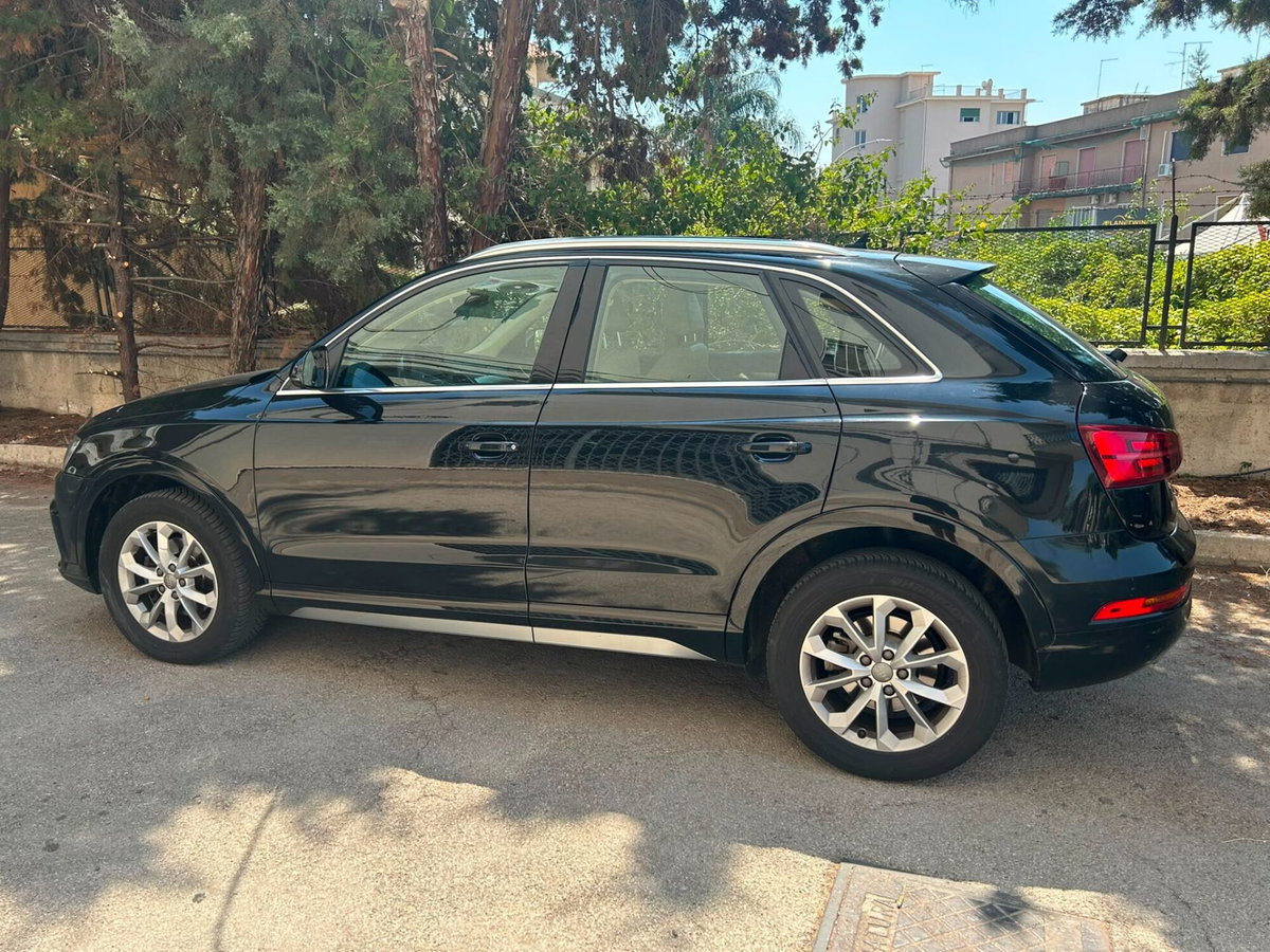 Audi Q3 2.0 TDI 150 CV quattro S tronic Business (4)
