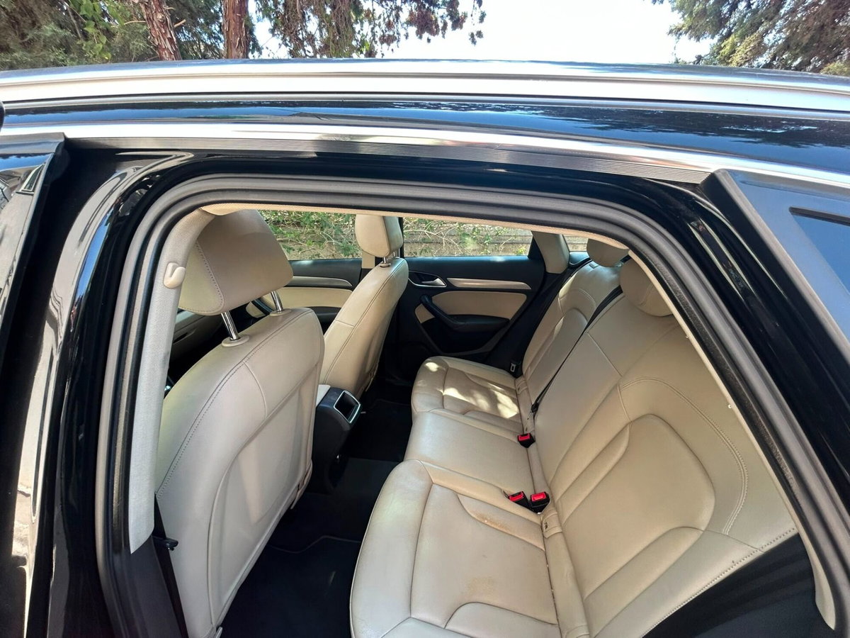 Audi Q3 2.0 TDI 150 CV quattro S tronic Business (8)