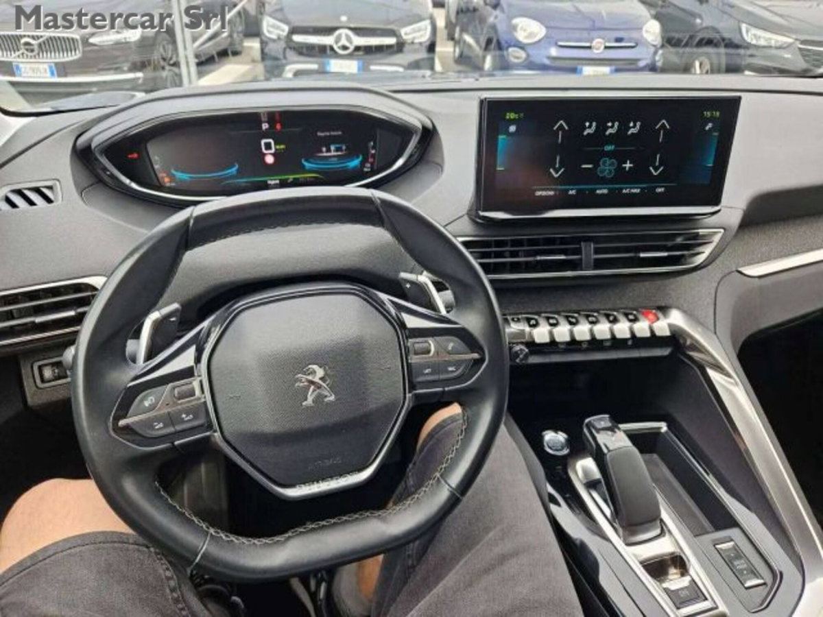 Peugeot 3008 Hybrid 225 e-EAT8 Allure Pack (9)