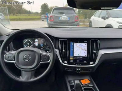 Volvo V60 B4 (d) Geartronic Momentum Business Pro (12)