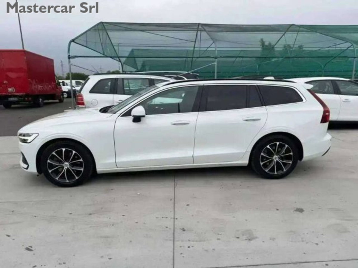 Volvo V60 B4 (d) Geartronic Momentum Business Pro (3)
