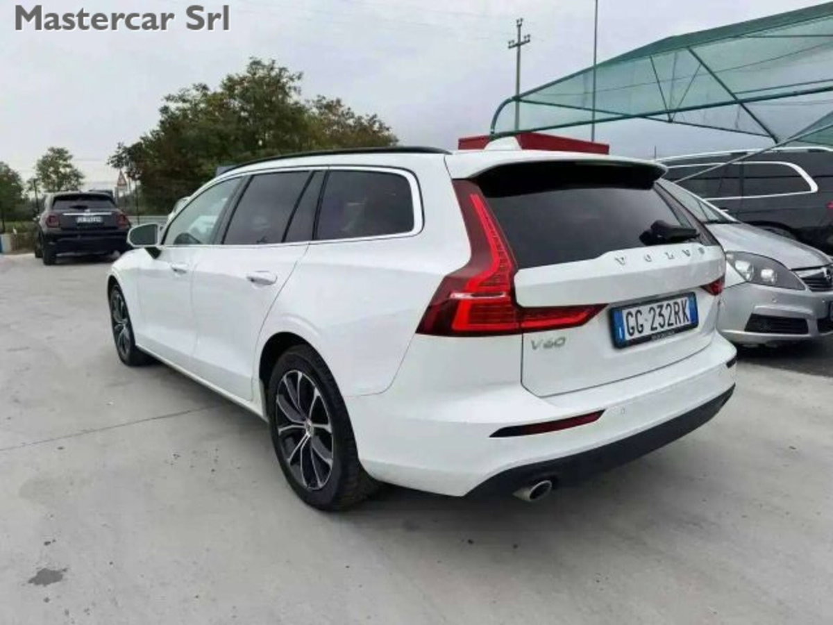 Volvo V60 B4 (d) Geartronic Momentum Business Pro (4)