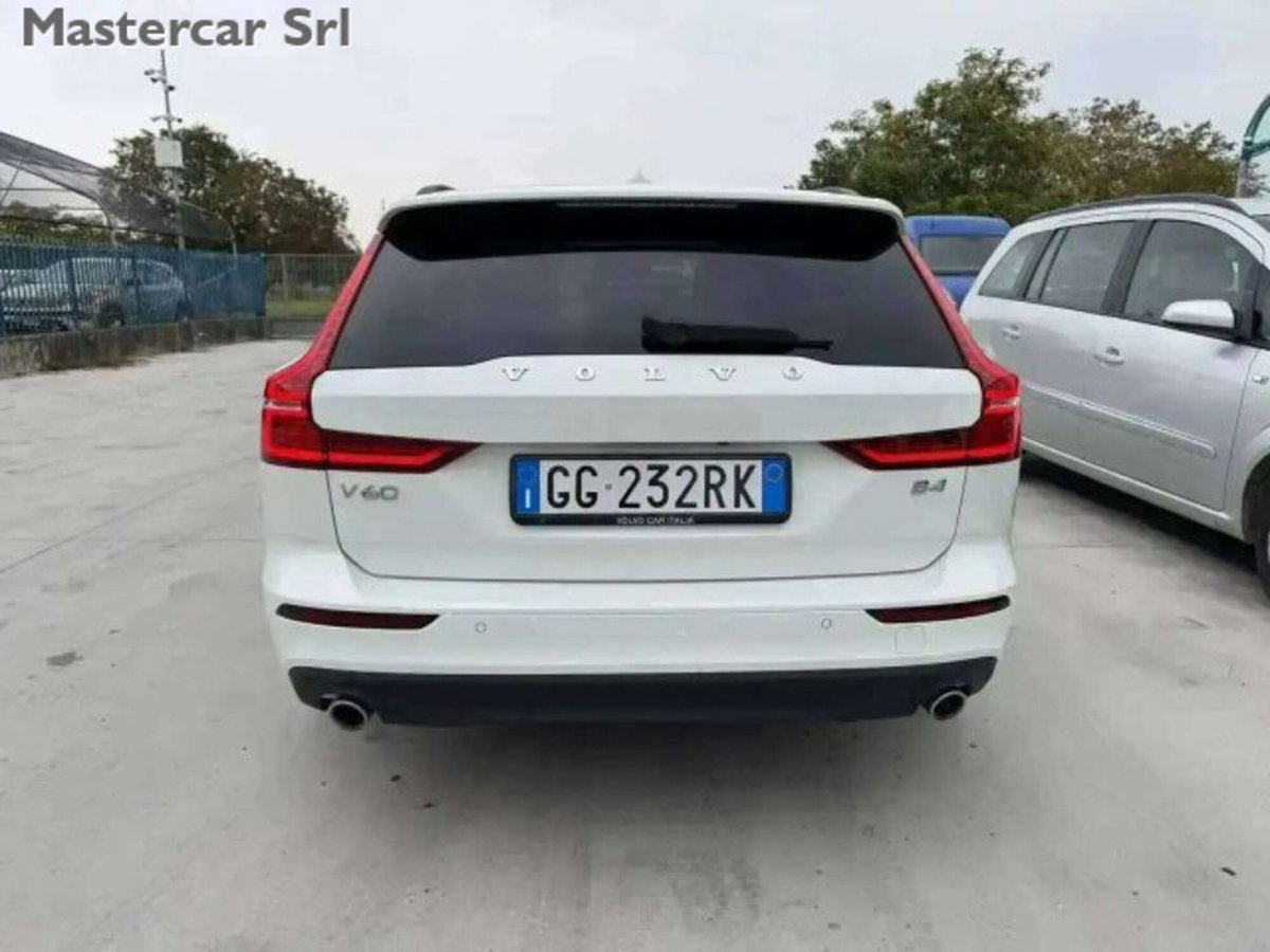 Volvo V60 B4 (d) Geartronic Momentum Business Pro (5)