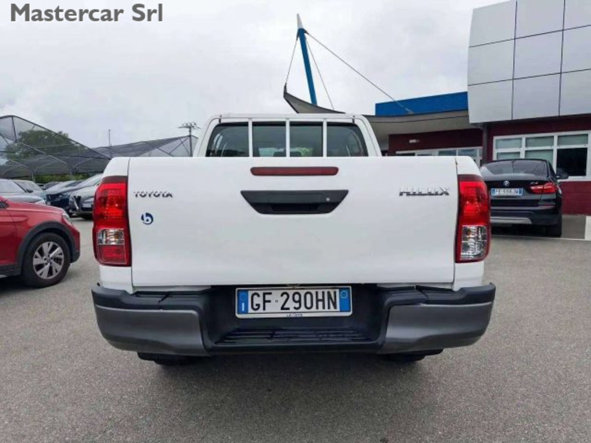 Toyota Hilux 2.D-4D 4WD porte Double Cab Comfort (4)