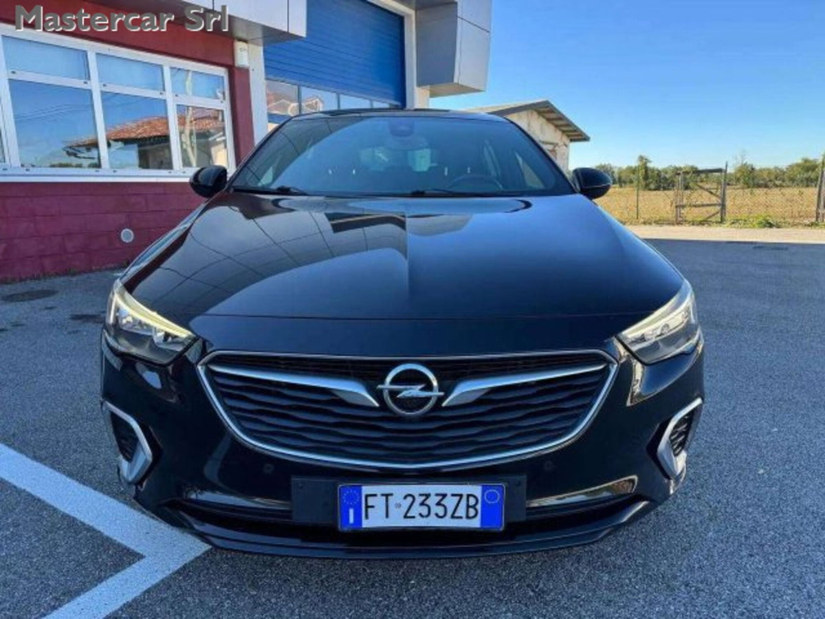 Opel Insignia 2.0 BiTurbo CDTI S&S AWD aut. Grand Sport GSi (2)