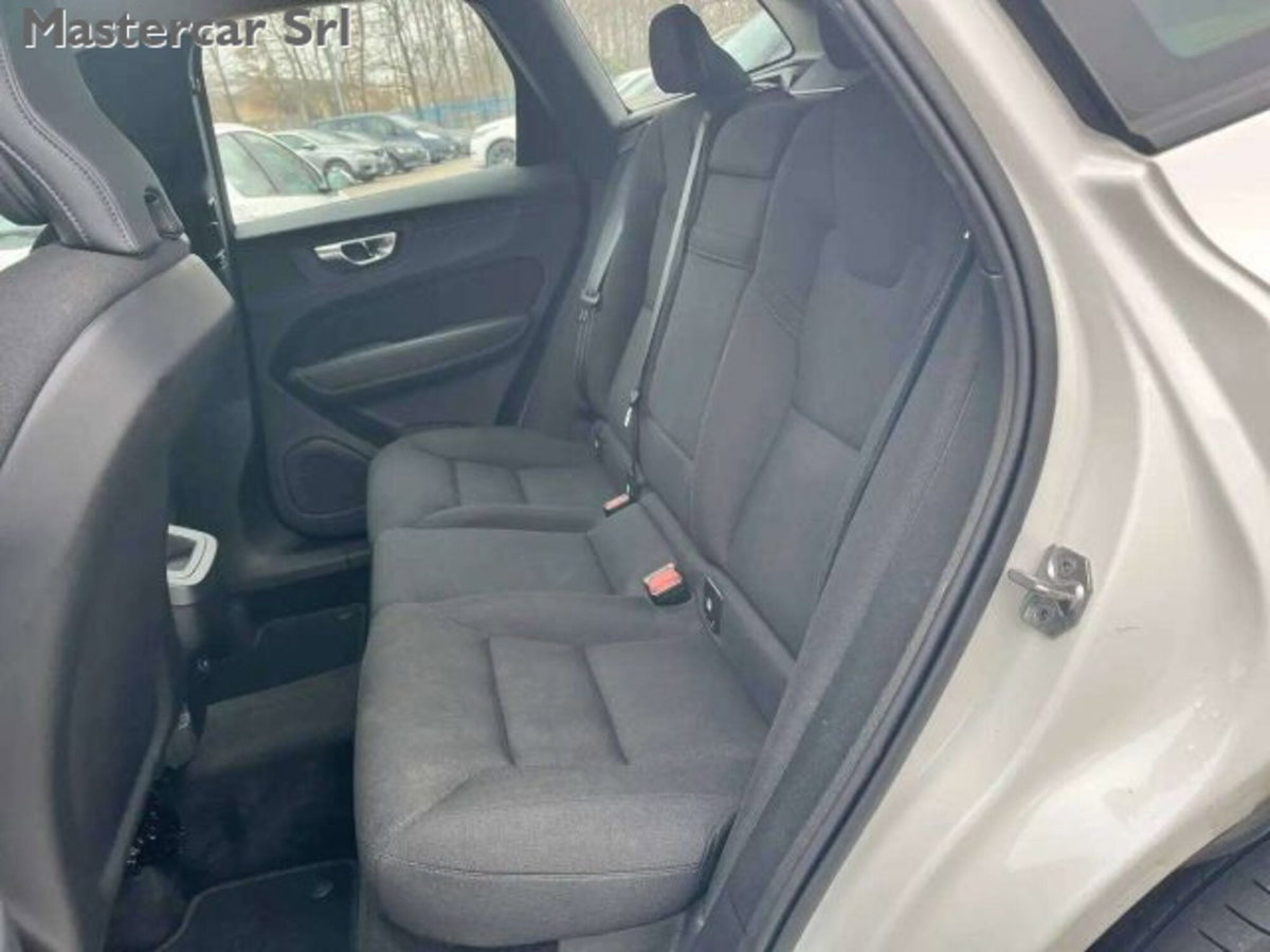 Volvo XC60 2.0 b4 Essential auto (12)