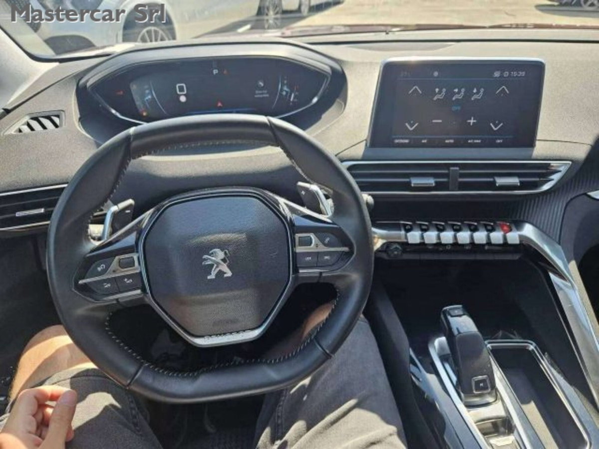 Peugeot 3008 BlueHDi 130 S&S EAT8 Business (10)
