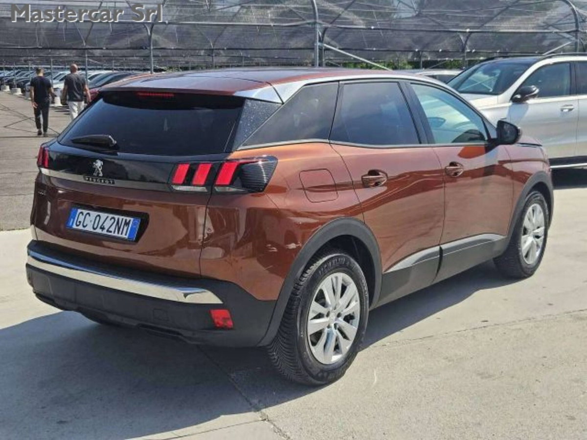 Peugeot 3008 BlueHDi 130 S&S EAT8 Business (8)