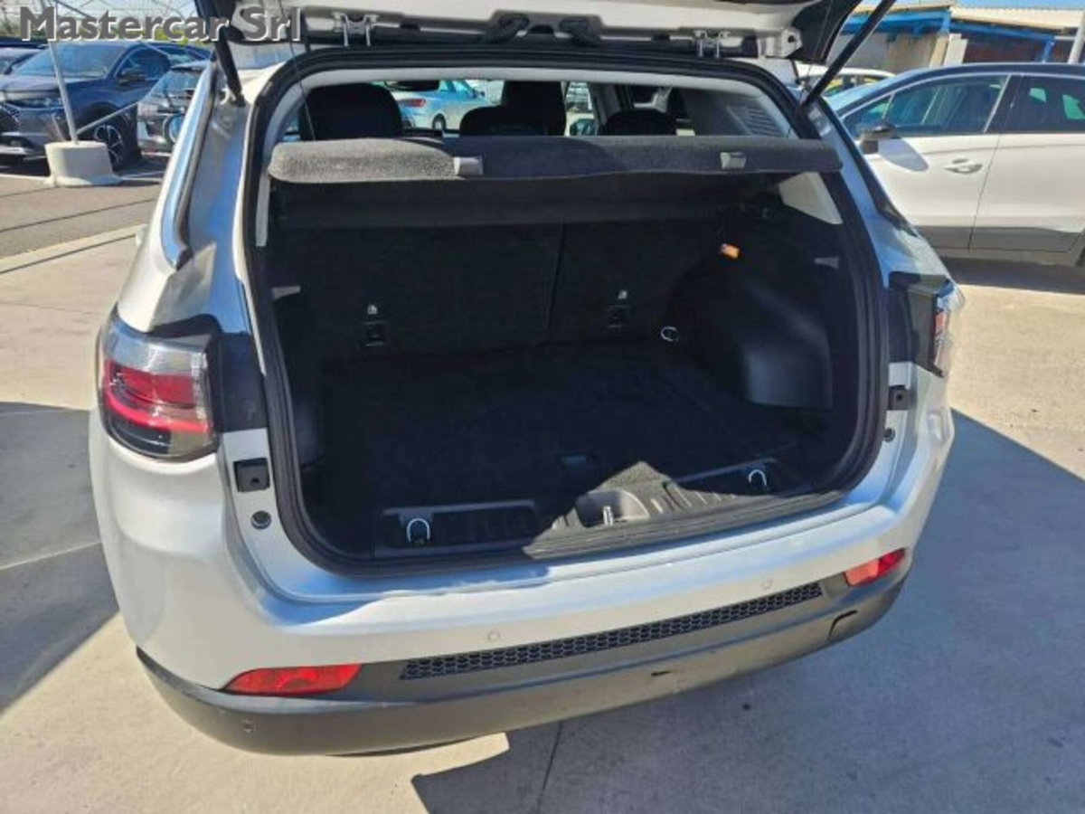 Jeep Compass 1.3 T4 190CV PHEV AT6 4xe Limited (15)